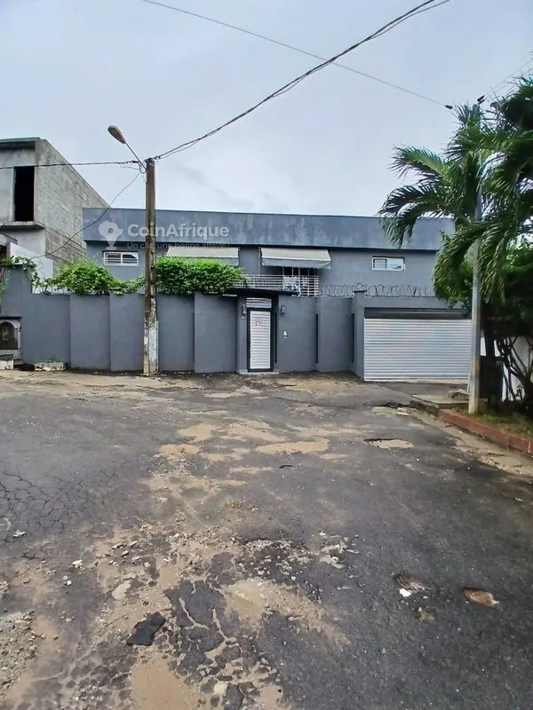 Villa duplex 7 pièces avec terrasse — Synacassi 2