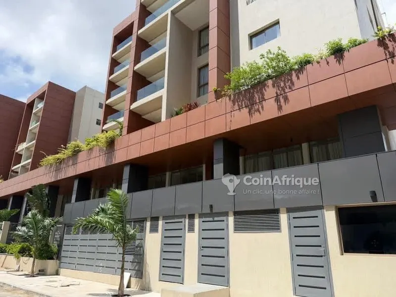 Appartements F2 et F3 haut standing avec piscine — Marcory